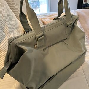 Beis weekender in Slate